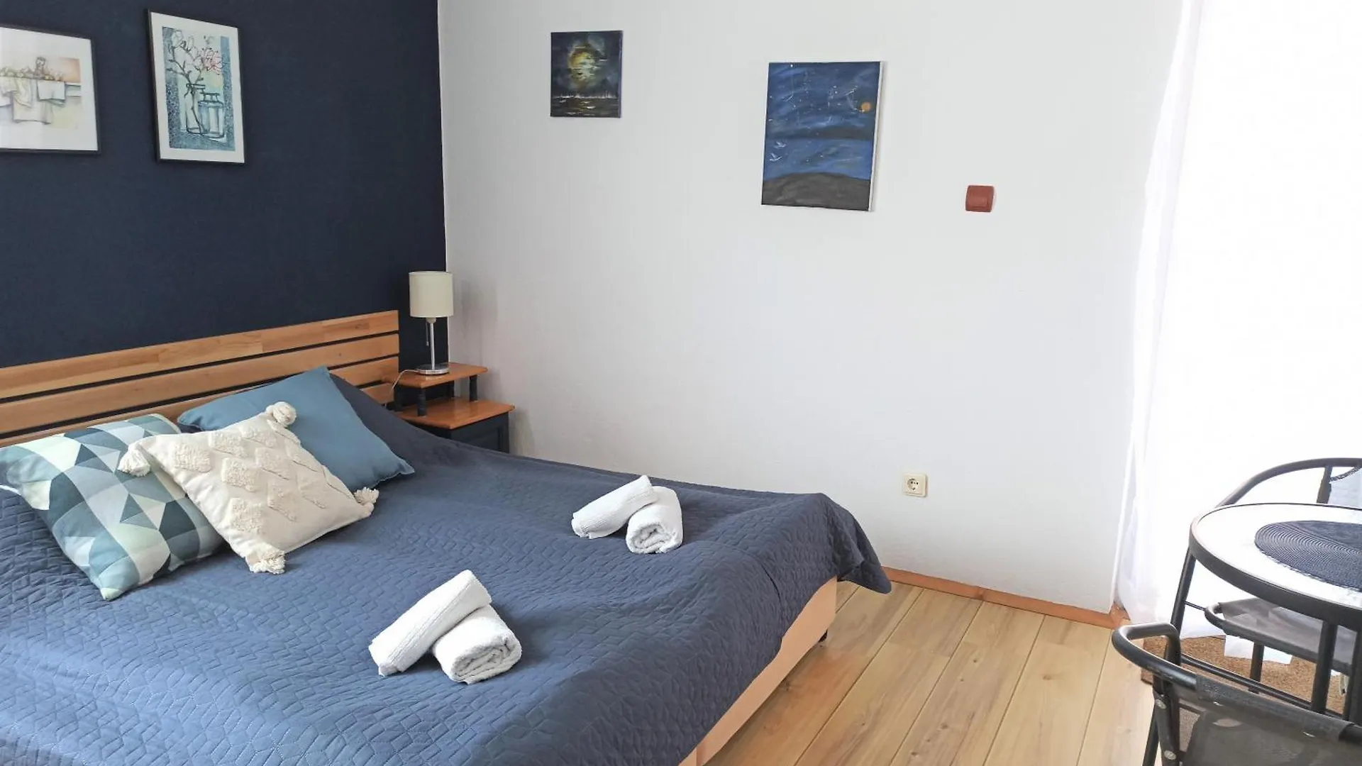 Guest House Sunflowers 포마리